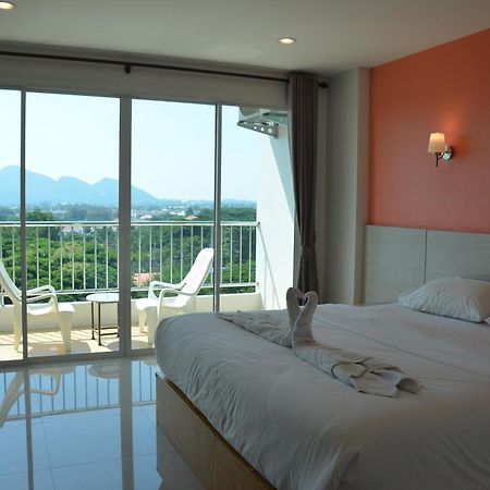 The Base Hua Hin Hotel Exterior photo