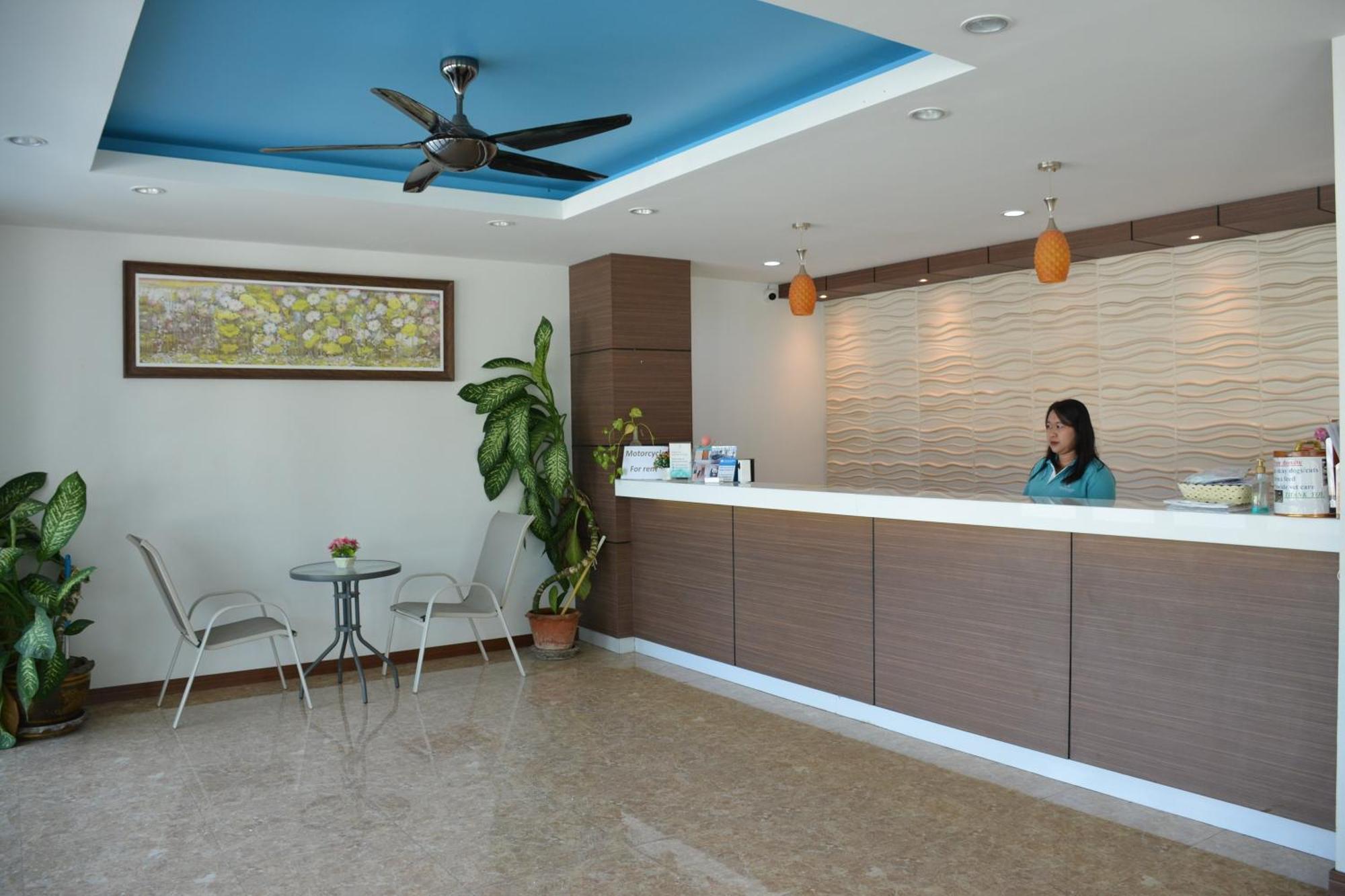The Base Hua Hin Hotel Exterior photo