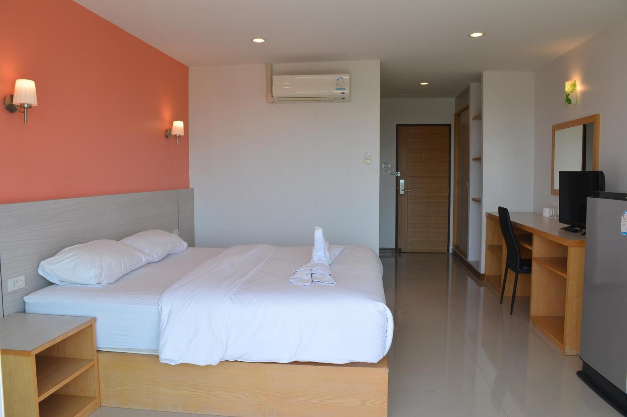 The Base Hua Hin Hotel Exterior photo