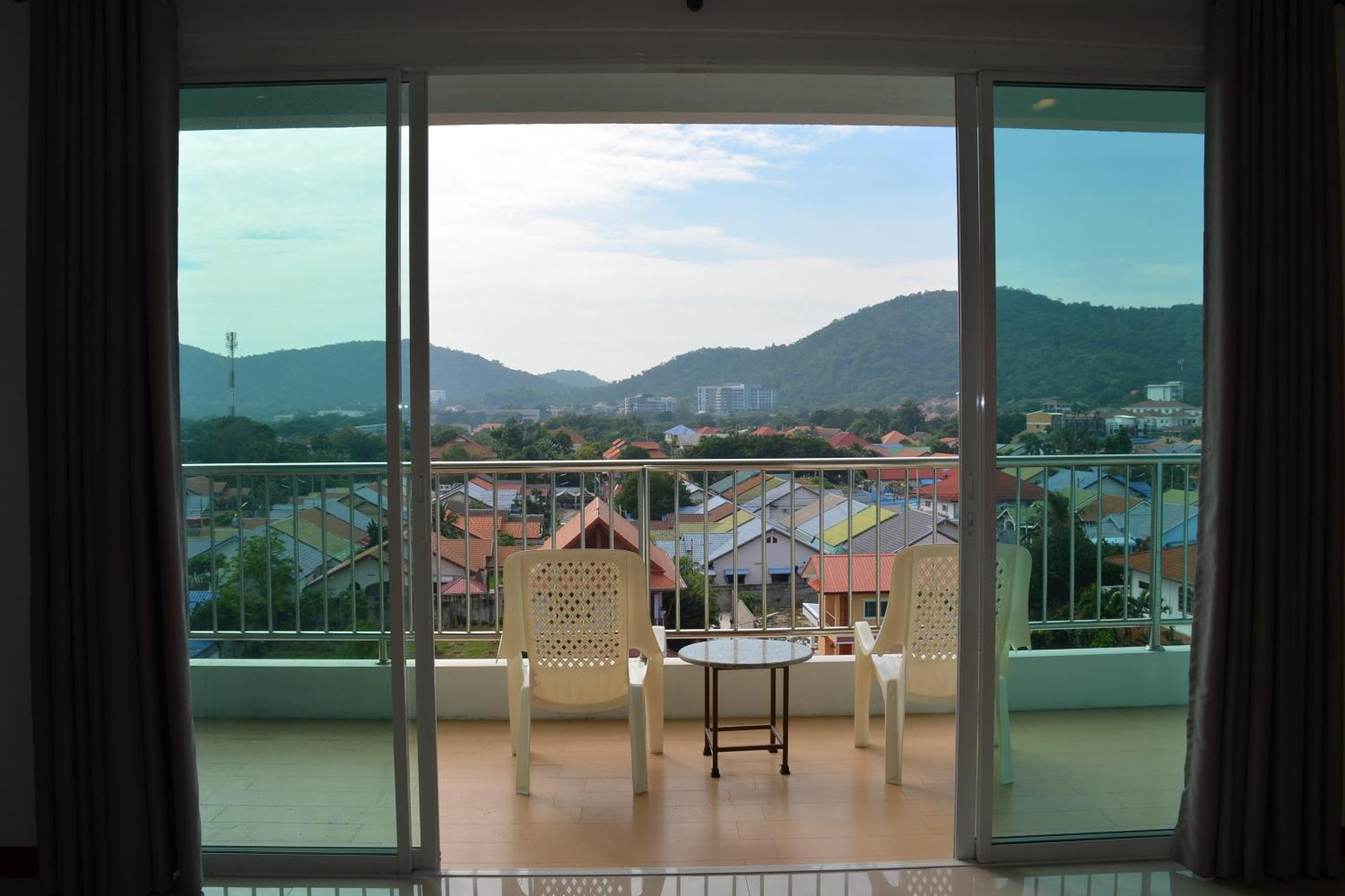 The Base Hua Hin Hotel Exterior photo