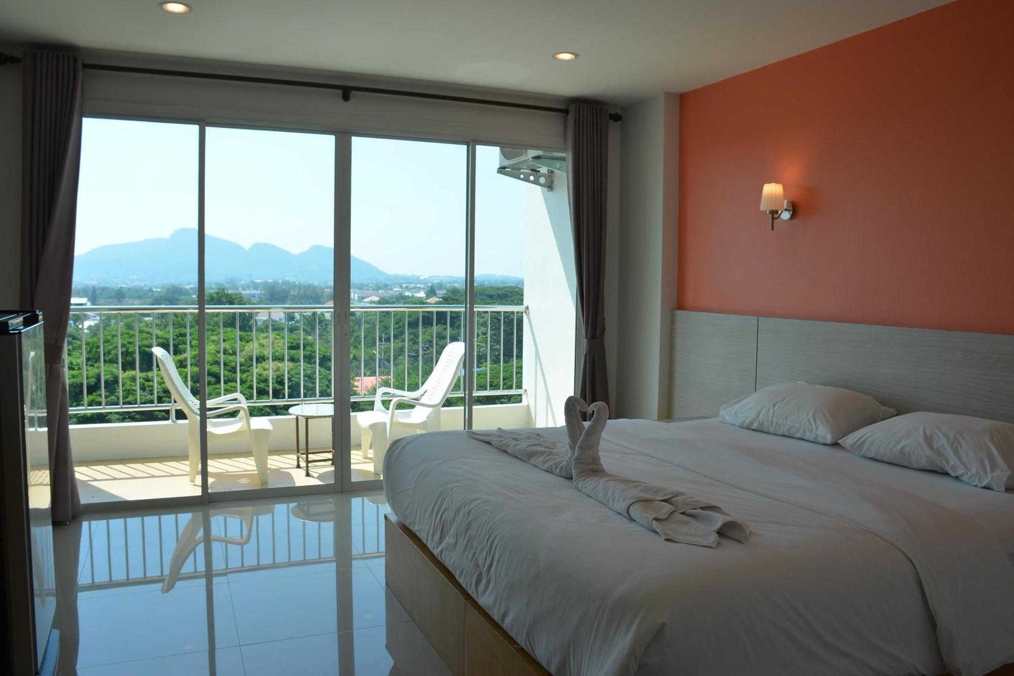 The Base Hua Hin Hotel Exterior photo